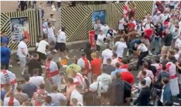 南京球迷爆料事件视频播放,南京球迷爆料事件视频引发热议